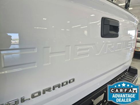 Used 2022 Chevrolet Colorado W/T RWD image 32