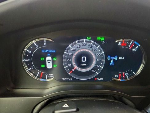 Used 2020 Cadillac Escalade Platinum image 15