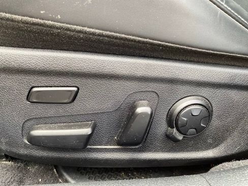 Used 2018 Kia Stinger GT2 AWD/4WD image 14