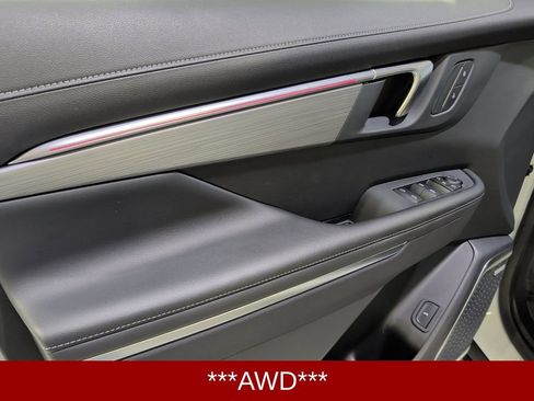 Certified 2025 Buick Enclave Preferred image 15