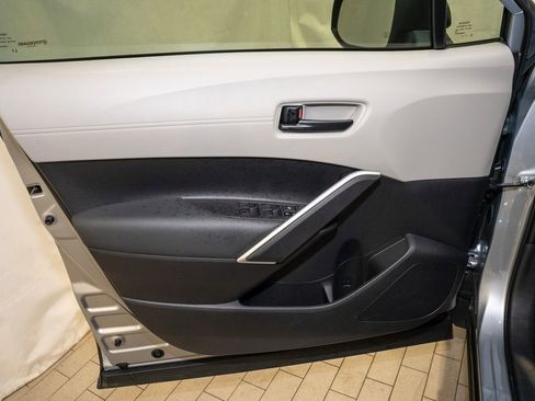 Certified 2022 Toyota Corolla Cross L image 10