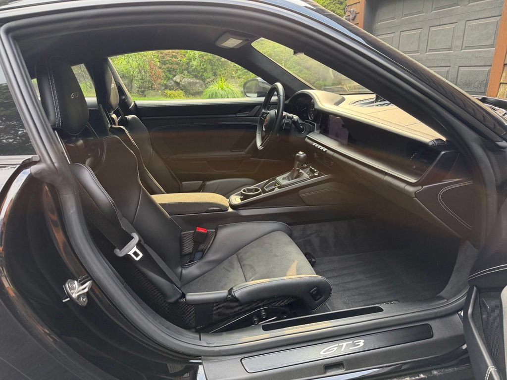 Used 2024 Porsche 911 GT3 RWD image 16