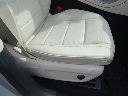 Used 2024 Mercedes-Benz GLS 450 4MATIC image 29