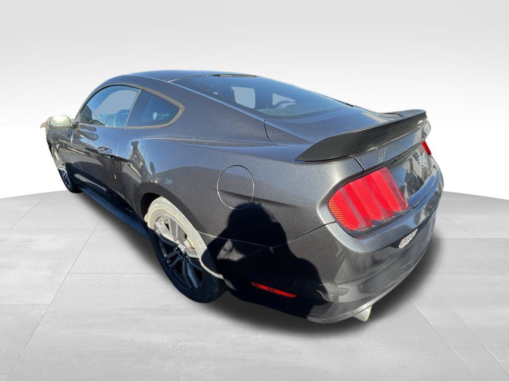 Used 2017 Ford Mustang Coupe RWD image 2