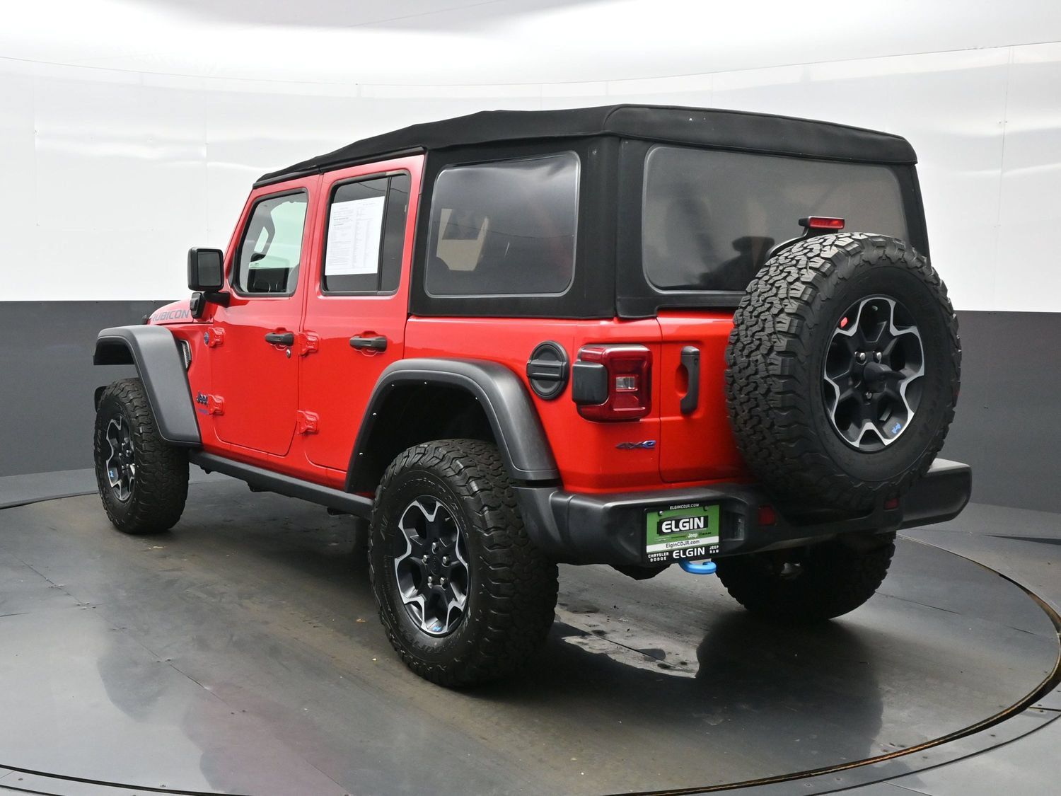 Used 2022 Jeep Wrangler Unlimited Rubicon 4xe w/ Cold Weather Group AWD/4WD image 5