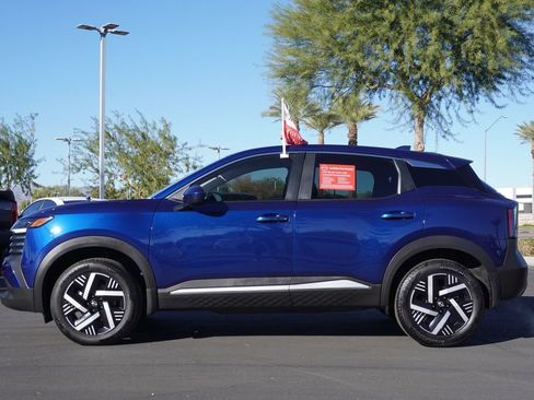 Certified 2025 Nissan Kicks SV image 2