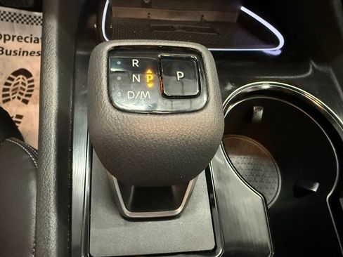 Used 2025 Nissan Rogue SL w/ Tech Package image 24