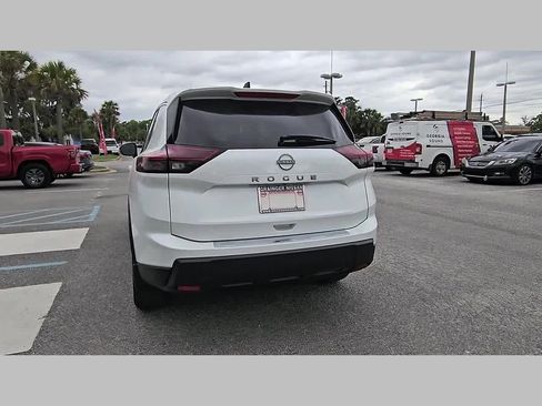 New 2026 Nissan Rogue SV FWD image 30
