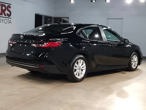 Used 2025 Toyota Camry LE FWD image 7