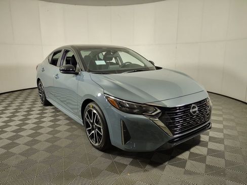 New 2025 Nissan Sentra SR image 1