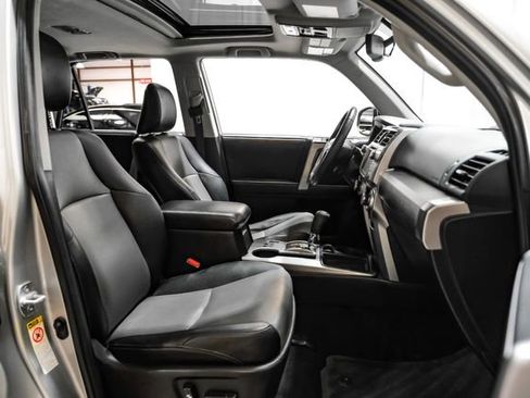 Used 2016 Toyota 4Runner SR5 Premium image 37