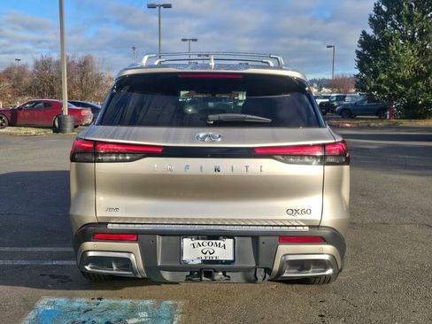 Used 2023 INFINITI QX60 Sensory w/ Vision Package image 6