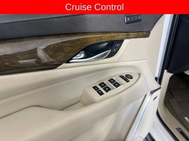 Used 2018 Cadillac Escalade 2WD image 13