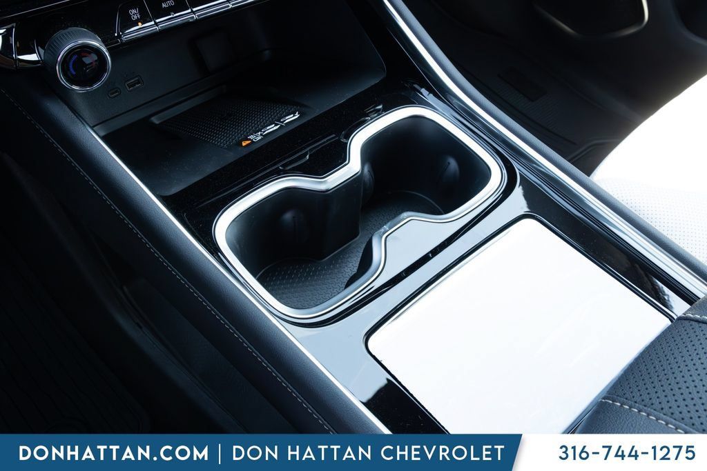 New 2026 Chevrolet Traverse High Country FWD image 14