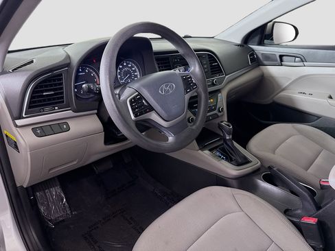Used 2018 Hyundai Elantra SE image 21