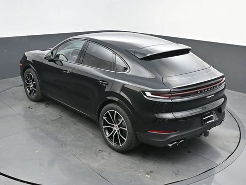 New 2026 Porsche Cayenne Coupe AWD/4WD image 30