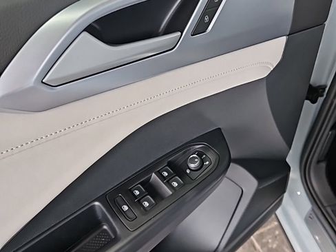 New 2026 Volkswagen Taos SE AWD/4WD image 26