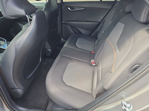 Certified 2025 Kia Niro LX FWD image 16