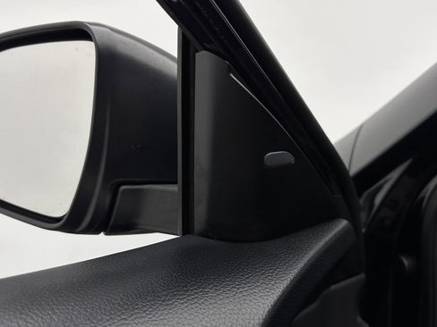 Used 2020 Nissan Rogue SV FWD image 12