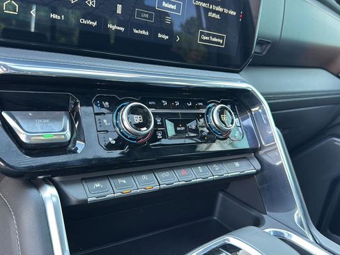 Used 2024 GMC Sierra 1500 Denali w/ Technology Package image 30