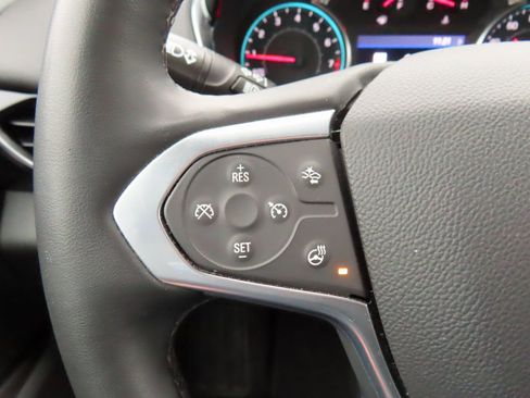 Used 2023 Chevrolet Traverse RS image 17