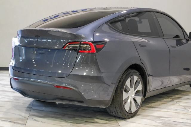 Used 2021 Tesla Model Y 2WD image 13