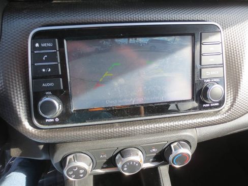 Used 2020 Nissan Kicks S FWD image 10