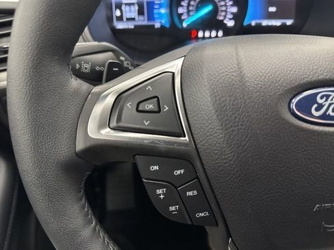 Used 2024 Ford Edge SEL w/ Convenience Package image 12