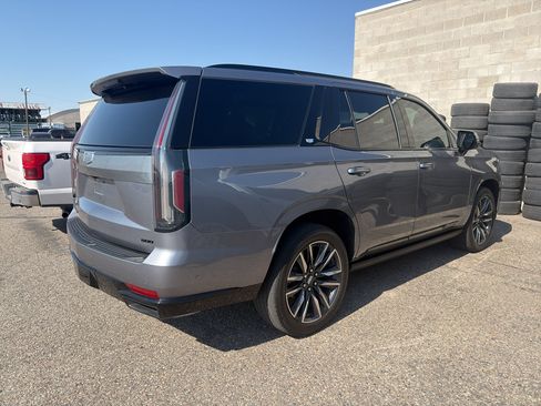 Used 2022 Cadillac Escalade Sport Platinum w/ Heavy-Duty Trailer Package AWD/4WD image 3