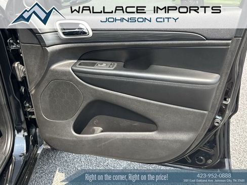 Used 2020 Jeep Grand Cherokee Altitude AWD/4WD image 35