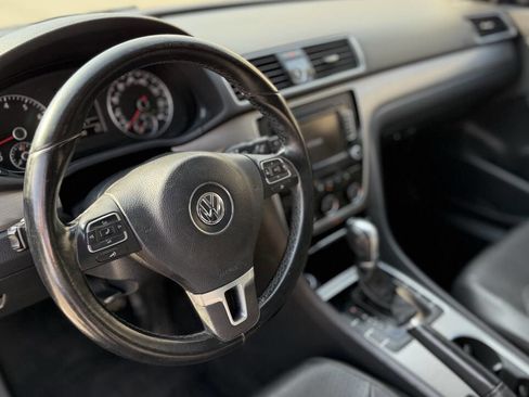 Used 2014 Volkswagen Passat 1.8T SE image 10