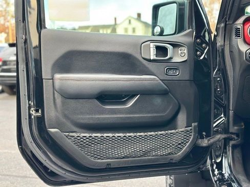 Used 2022 Jeep Gladiator Rubicon image 10