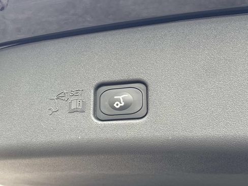 New 2026 Lincoln Nautilus Premier AWD/4WD image 13