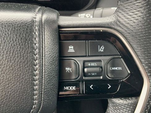 Used 2024 Toyota Tundra Limited AWD/4WD image 19