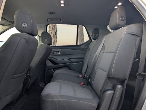 Used 2018 Chevrolet Traverse LS image 17