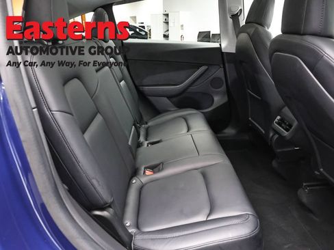 Used 2021 Tesla Model Y Long Range AWD/4WD image 17