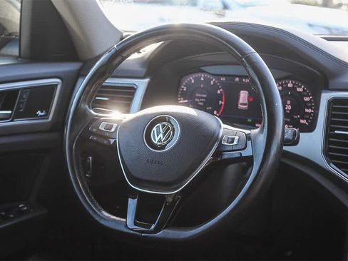 Used 2018 Volkswagen Atlas SEL Premium image 19