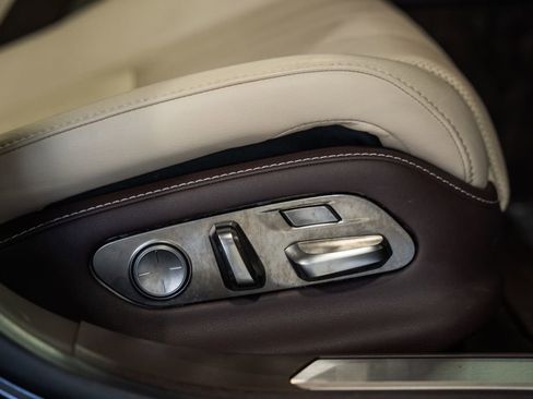 Used 2019 Lexus LS 500h 500h Base w/ Luxury Package image 36