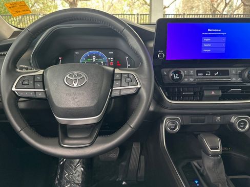 Certified 2024 Toyota Grand Highlander XLE image 18