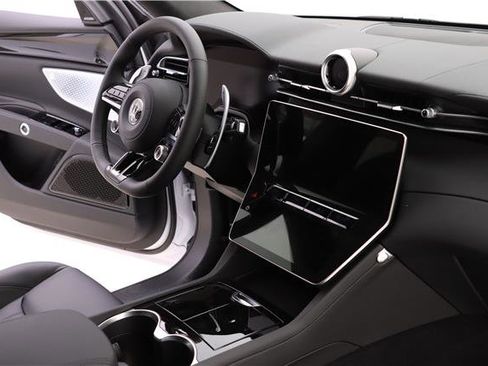 Certified 2023 Maserati Grecale Modena AWD/4WD image 8