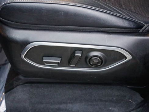 Certified 2024 Jeep Wagoneer L Series II w/ Flexible Seating Group image 23