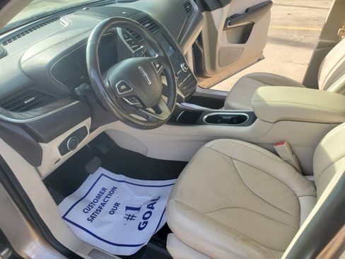 Used 2019 Lincoln MKC Reserve w/ MKC Climate Package image 9