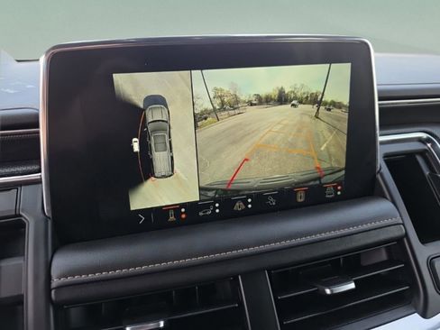 Used 2024 GMC Yukon AT4 w/ Technology Package image 26