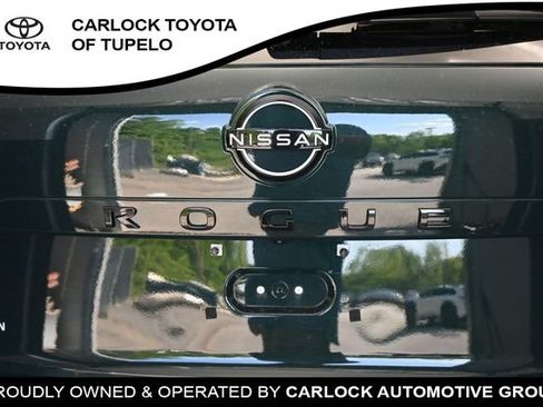 Used 2026 Nissan Rogue Dark Armor FWD image 12
