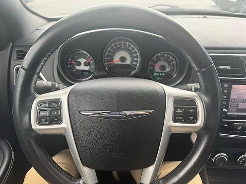 Used 2011 Chrysler 200 Limited image 11