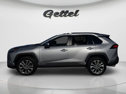 Used 2022 Toyota RAV4 XLE Premium FWD image 8