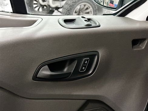 Used 2023 Ford Transit 350 XLT image 17