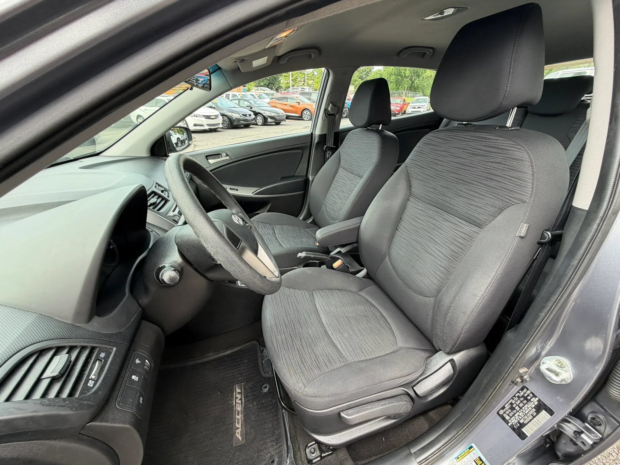 Used 2017 Hyundai Accent SE FWD image 18
