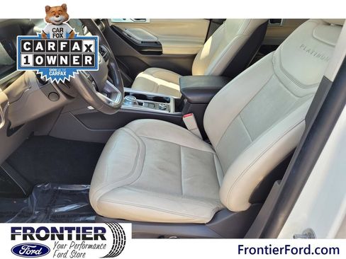 Used 2020 Ford Explorer Platinum w/ Premium Technology Package AWD/4WD image 22