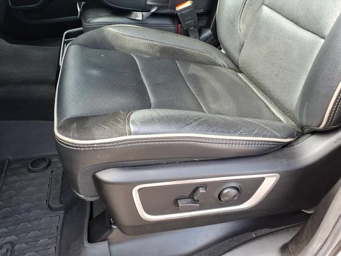 Used 2022 RAM 1500 Laramie AWD/4WD image 19